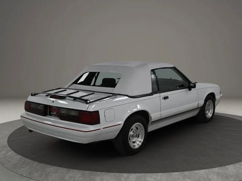 Used 1992 Ford Mustang LX RWD image 5