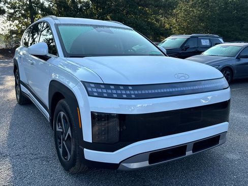 New 2026 Hyundai Ioniq 9 SE AWD/4WD image 8