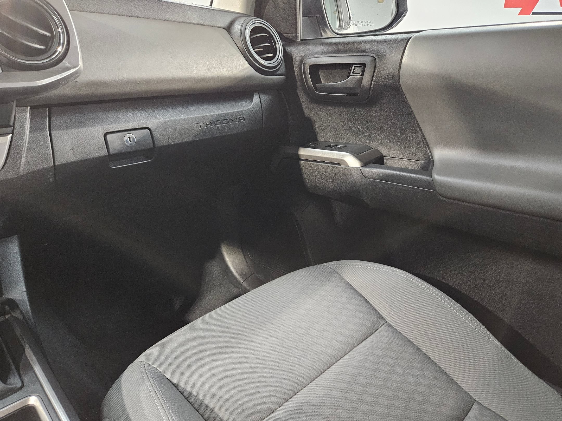 Used 2023 Toyota Tacoma SR5 RWD image 11