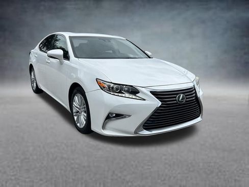 Used 2017 Lexus ES 350 w/ Premium Package FWD image 2