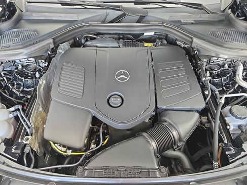 Used 2026 Mercedes-Benz GLC 300 4MATIC image 31