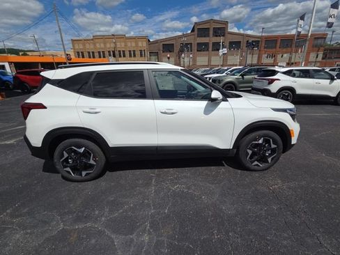 New 2026 Kia Seltos S AWD/4WD image 8