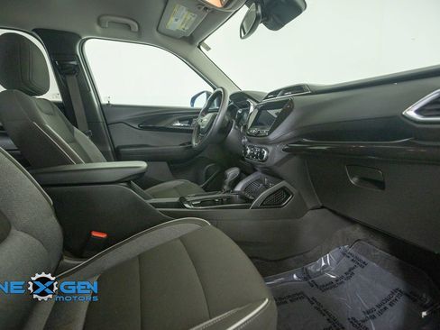 Used 2021 Chevrolet TrailBlazer LT w/ Convenience Package FWD image 40