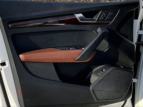 Used 2018 Audi Q5 2.0T Premium Plus w/ Premium Plus Package image 20