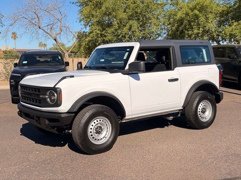 Used 2023 Ford Bronco 2-Door AWD/4WD image 30