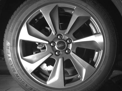 Used 2024 Ford Escape Platinum AWD/4WD image 12