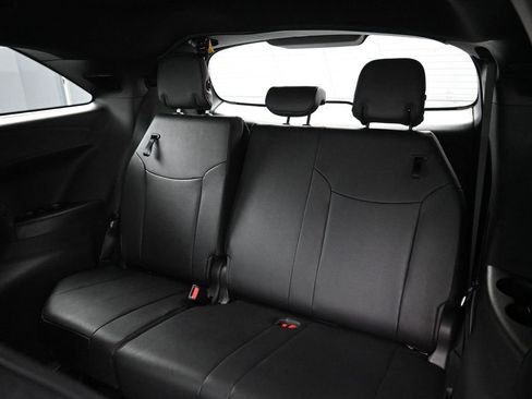 Used 2025 Toyota Sienna XSE image 30