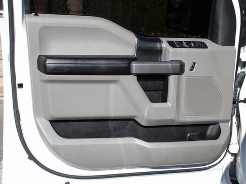 Used 2020 Ford F150 XLT w/ Trailer Tow Package image 14