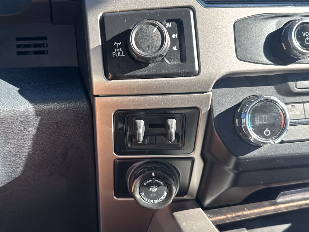 Used 2022 Ford F250 Lariat w/ Tremor Off-Road Package AWD/4WD image 27