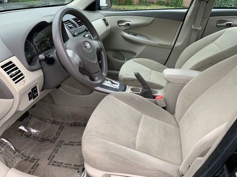 Used 2010 Toyota Corolla LE image 10