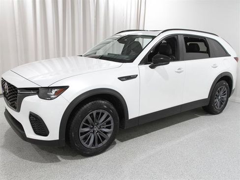 Certified 2025 MAZDA CX-70 3.3 Turbo w/ Preferred Package image 3