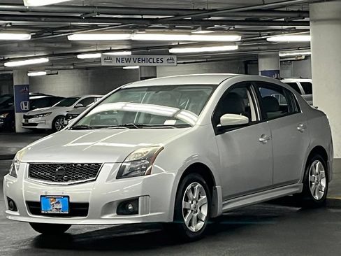 Used 2012 Nissan Sentra 2.0 SR FWD image 3
