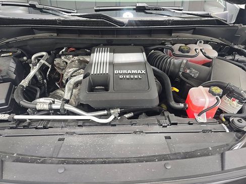 Used 2026 GMC Yukon Denali Ultimate AWD/4WD image 3