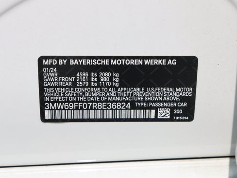 Used 2024 BMW 330i Sedan w/ Premium Package RWD image 31