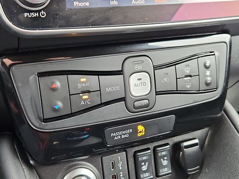 Used 2023 Nissan Leaf SV Plus image 21