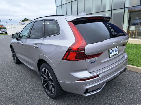 New 2026 Volvo XC60 B5 Plus w/ Protection Package Premier image 4