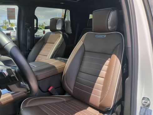 Used 2025 GMC Yukon Denali Ultimate w/ LPO, Floor Liner Package AWD/4WD image 20