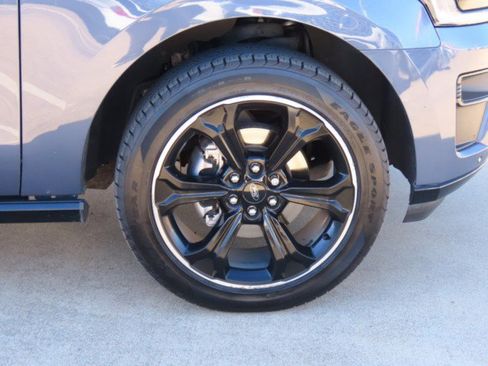Used 2022 Ford Expedition Max Limited image 7