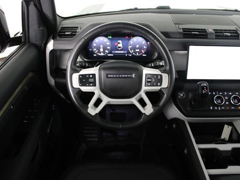 Used 2025 Land Rover Defender 110 S AWD/4WD image 6
