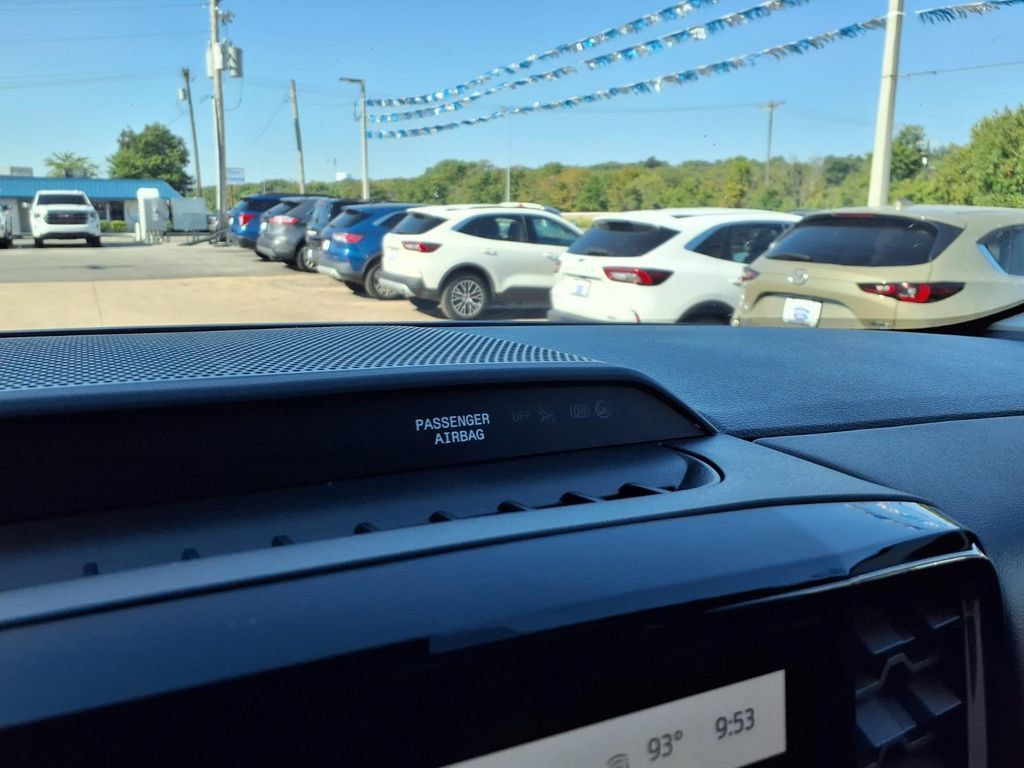 Used 2024 Ford Ranger Lariat w/ FX4 Off-Road Package AWD/4WD image 6