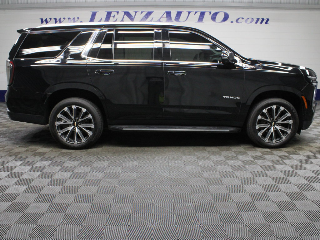 Used 2025 Chevrolet Tahoe High Country w/ Sun And Tow Package AWD/4WD image 2