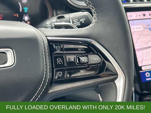 Used 2023 Jeep Grand Cherokee Overland w/ Luxury Tech Group IV AWD/4WD image 28