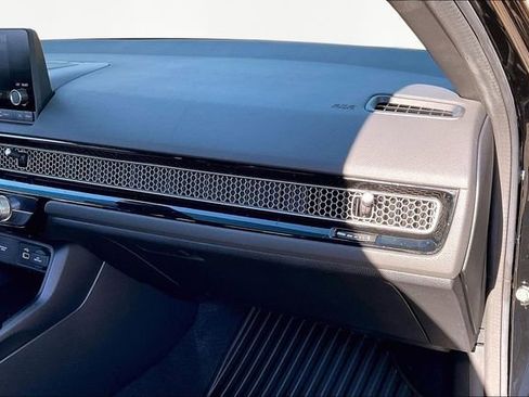 Used 2024 Honda Civic Sport image 18