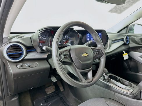 Used 2024 Chevrolet Trax LS FWD image 10