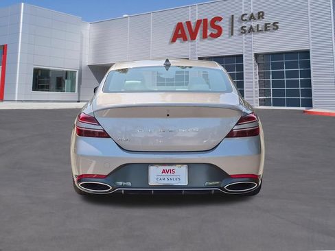 Used 2025 Genesis G70 2.5T RWD image 7