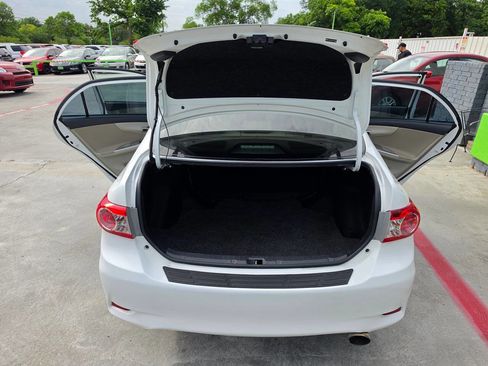 Used 2011 Toyota Corolla LE FWD image 25