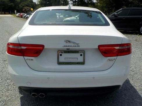 Used 2017 Jaguar XE Prestige image 4
