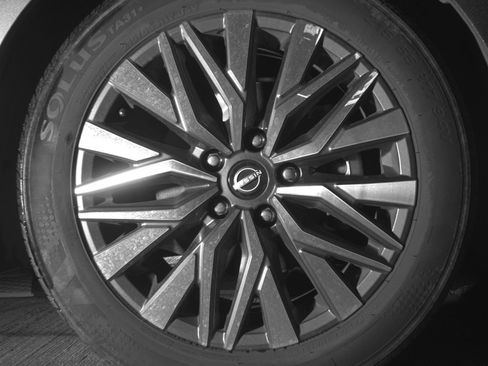 Used 2025 Nissan Altima 2.5 SV image 13