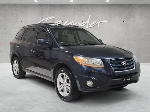 Used 2011 Hyundai Santa Fe Limited FWD image 2
