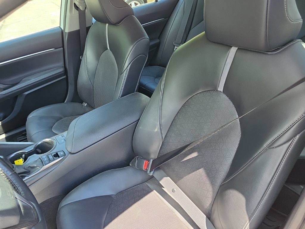 Used 2022 Toyota Camry XSE FWD image 21