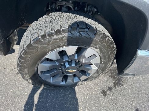 Used 2024 Chevrolet Silverado 3500 LT image 10