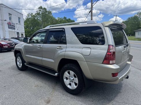 Used 2003 Toyota 4Runner Limited w/ Preferred Accessory Pkg AWD/4WD image 9