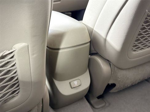 Used 2012 Toyota RAV4 Limited w/ Navigation Value Pkg image 27