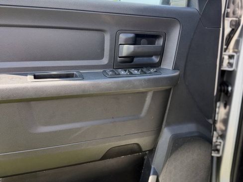 Used 2015 RAM 1500 Express RWD image 6