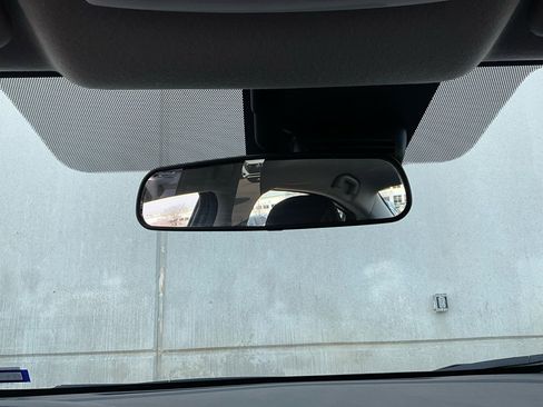 Used 2025 Nissan Versa SV image 17