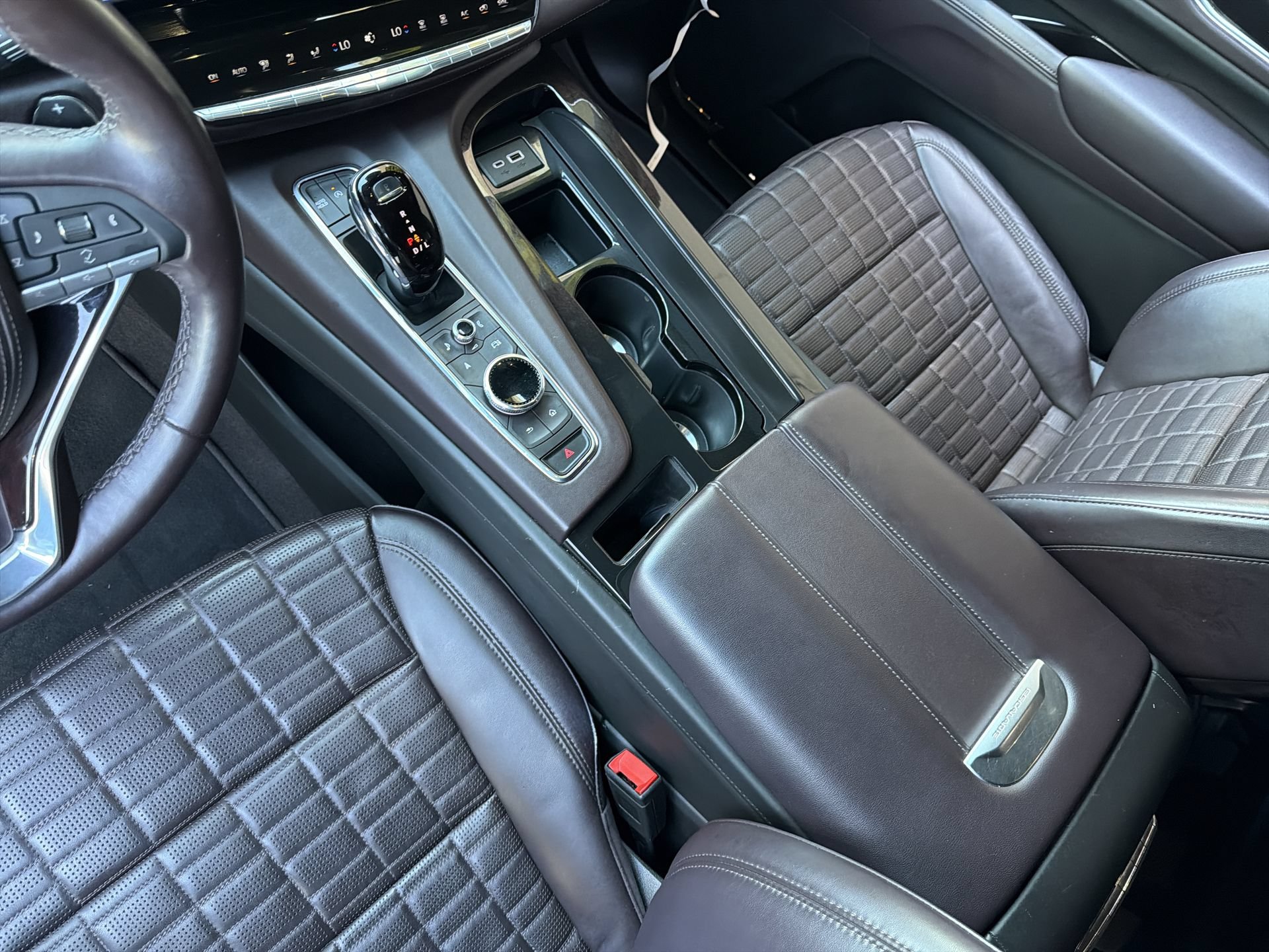 Used 2023 Cadillac Escalade ESV Sport Platinum w/ LPO, Floor Liner Package AWD/4WD image 20