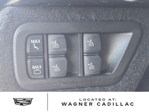 Used 2024 BMW X7 xDrive40i w/ Executive Package image 36