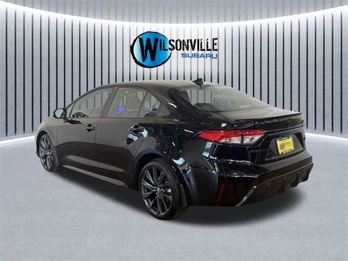 Used 2025 Toyota Corolla SE image 8