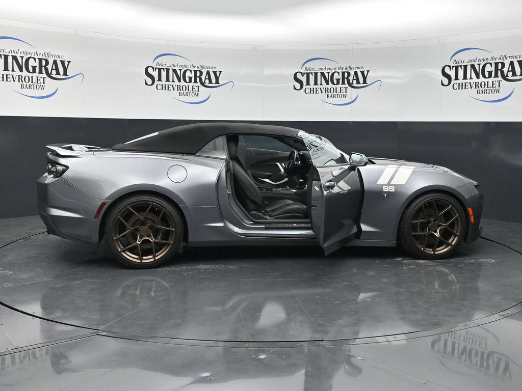 Used 2020 Chevrolet Camaro SS RWD image 35