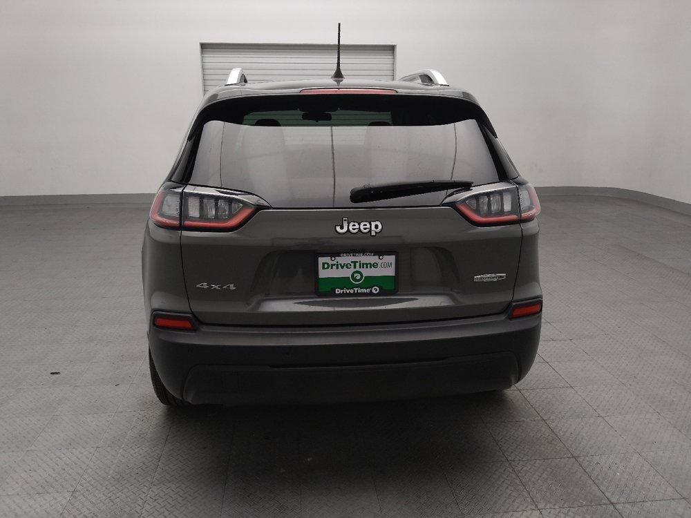 Used 2019 Jeep Cherokee Latitude Plus w/ Cold Weather Group AWD/4WD image 6