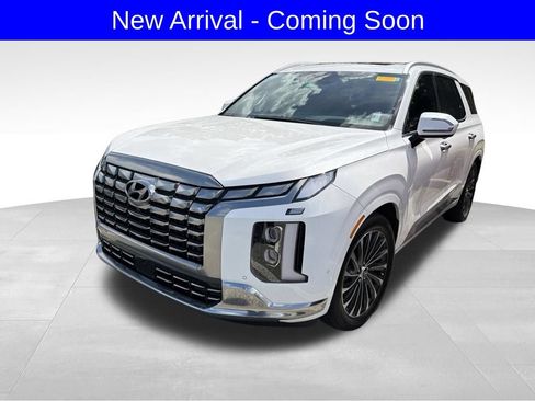 Used 2023 Hyundai Palisade Calligraphy FWD image 1
