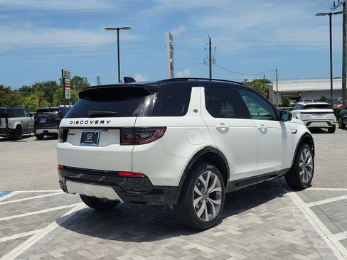 New 2026 Land Rover Discovery Sport Landmark AWD/4WD image 5
