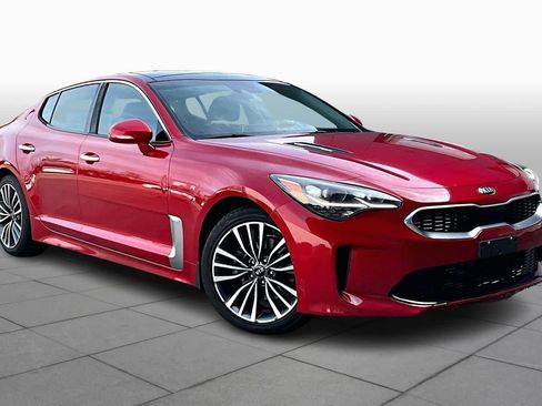 Used 2019 Kia Stinger Premium image 3