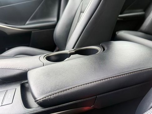 Used 2019 Lexus IS 300 F Sport w/ F Sport Package AWD/4WD image 34
