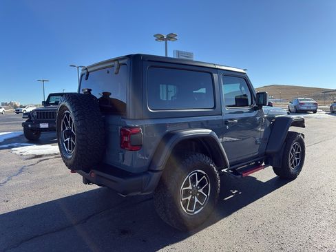 Used 2024 Jeep Wrangler Rubicon w/ Capability Package image 5