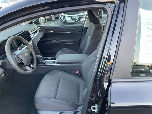 Used 2025 Toyota Camry LE image 21